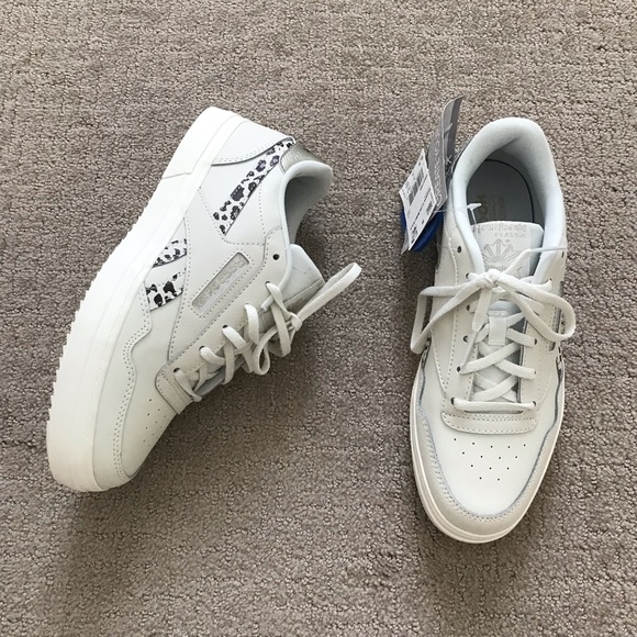 Reebok Shoes - Reebok Classic Sneaker Women’s Size 8.5
